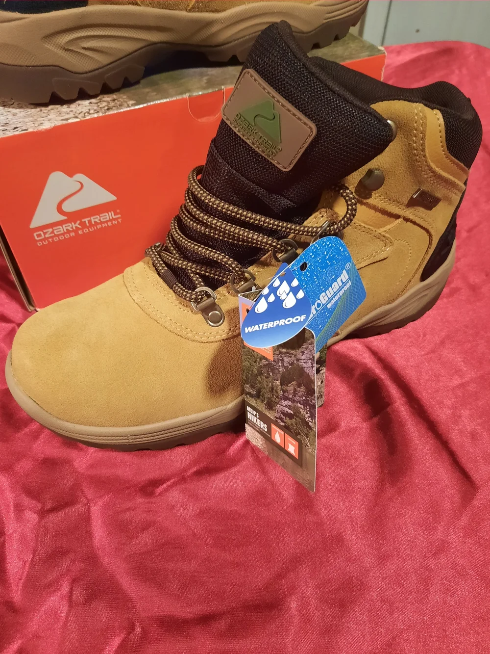 Ozark Trail durable mens